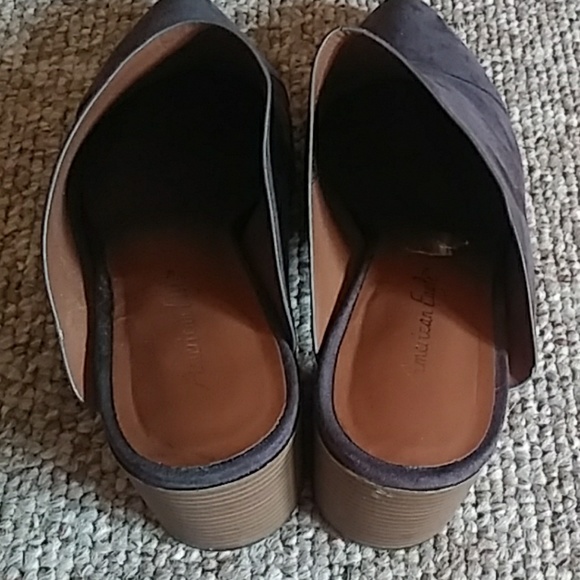 Gently used American Eagle women's mules - Picture 2 of 4